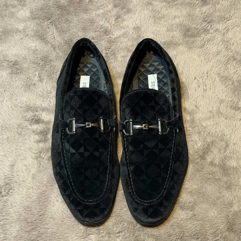Steve Madden - Men’s Black Linc Quilted Velvet Bit Buckle Loafers, Size - 10.5 - Picture 2 of 8